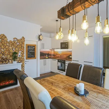 Auszeit Steiraland 6 Mit Ueberdachter Terasse Schoenen Garten Und Kostenlosen Parkplatz Appartamento Leoben (Styria)