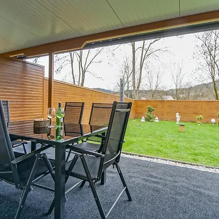 公寓 Auszeit Steiraland 6 Mit Ueberdachter Terasse Schoenen Garten Und Kostenlosen Parkplatz