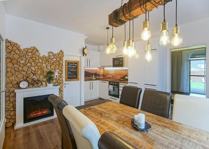 Auszeit Steiraland 6 Mit Ueberdachter Terasse Schoenen Garten Und Kostenlosen Parkplatz Apartmán Leoben (Styria)