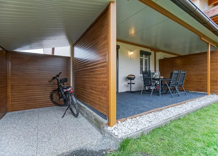 Auszeit Steiraland 6 Mit Ueberdachter Terasse Schoenen Garten Und Kostenlosen Parkplatz 公寓 莱奥本